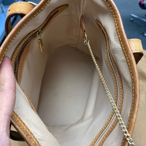 Louis Vuitton monogram bucket bag with pouch - Picture 10 of 12